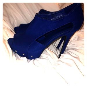 Blue “Glo” brand heels